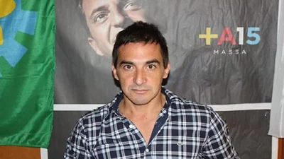 Un pitbull atacó a un precandidato massista en plena campaña Un pitbull atacó a un precandidato massista en plena campaña