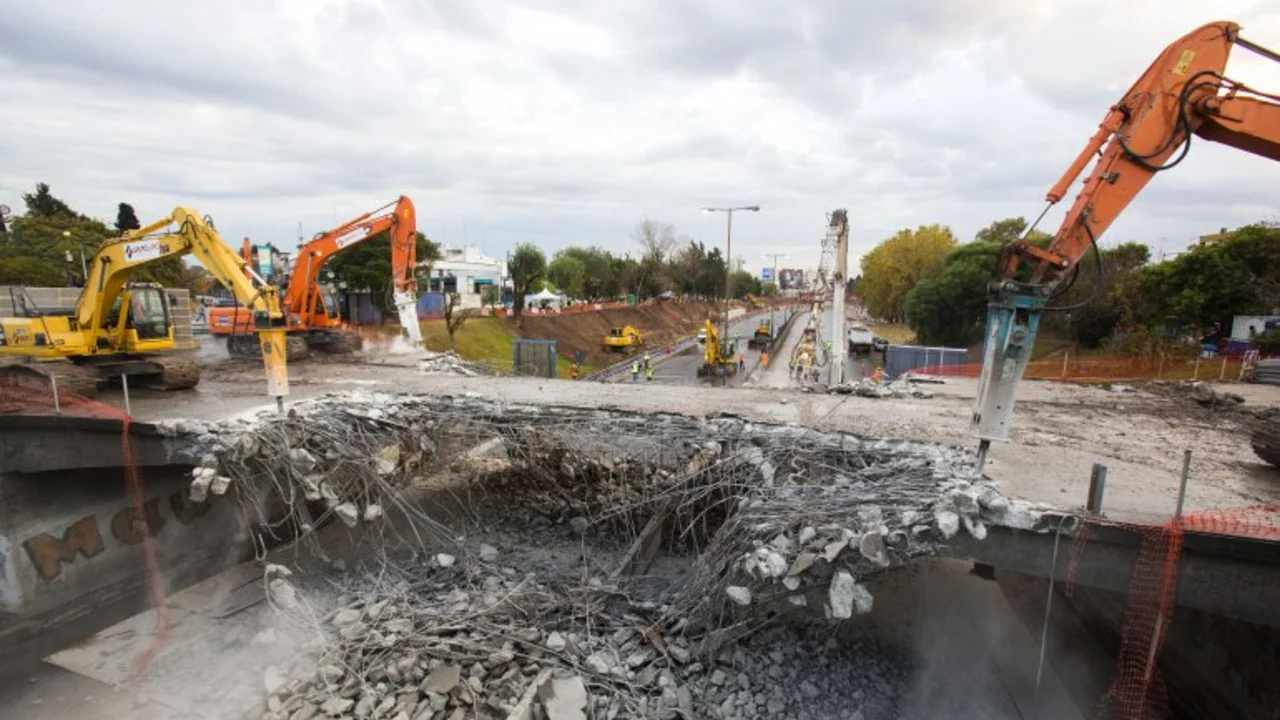 Video: mirá la demolición de los puentes Beiró y Lope de Vega sobre la General Paz