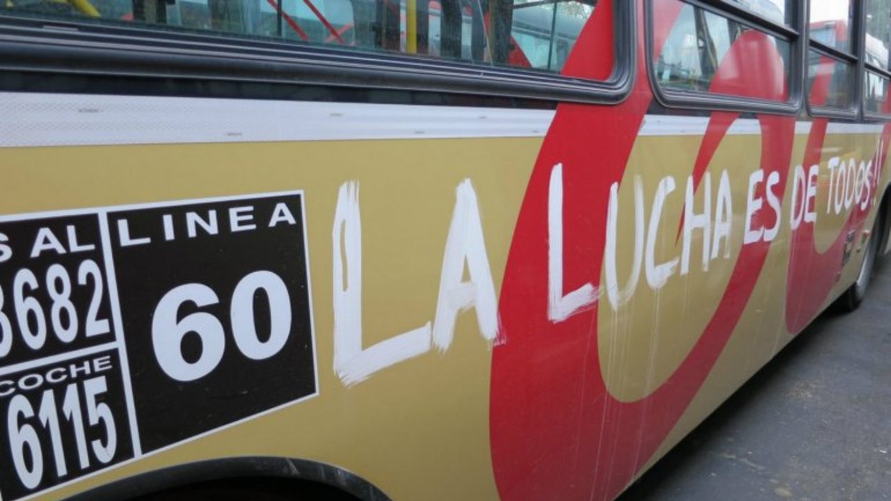 La línea 60 sigue sin circular y los trabajadores denuncian "lockout patronal"