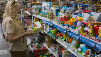 Por los descuentos, los consumidores anticipan compra de regalos para el Día del Niño Por los descuentos, los consumidores anticipan compra de regalos para el Día del Niño