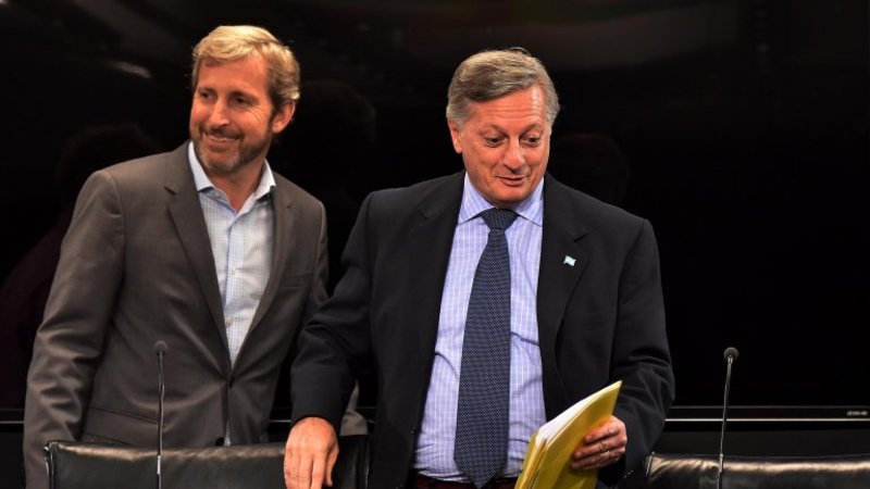 Tarifazo: la oposición apura al Gobierno, que reconoce "errores" y prepara anuncios