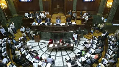 El PRO y Ocaña se opusieron a repudiar el decreto a favor de las FF. AA. El PRO y Ocaña se opusieron a repudiar el decreto a favor de las FF. AA.