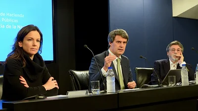 Insólito: devolverán en seis cuotas los $300 del IVA para la canasta básica Insólito: devolverán en seis cuotas los $300 del IVA para la canasta básica