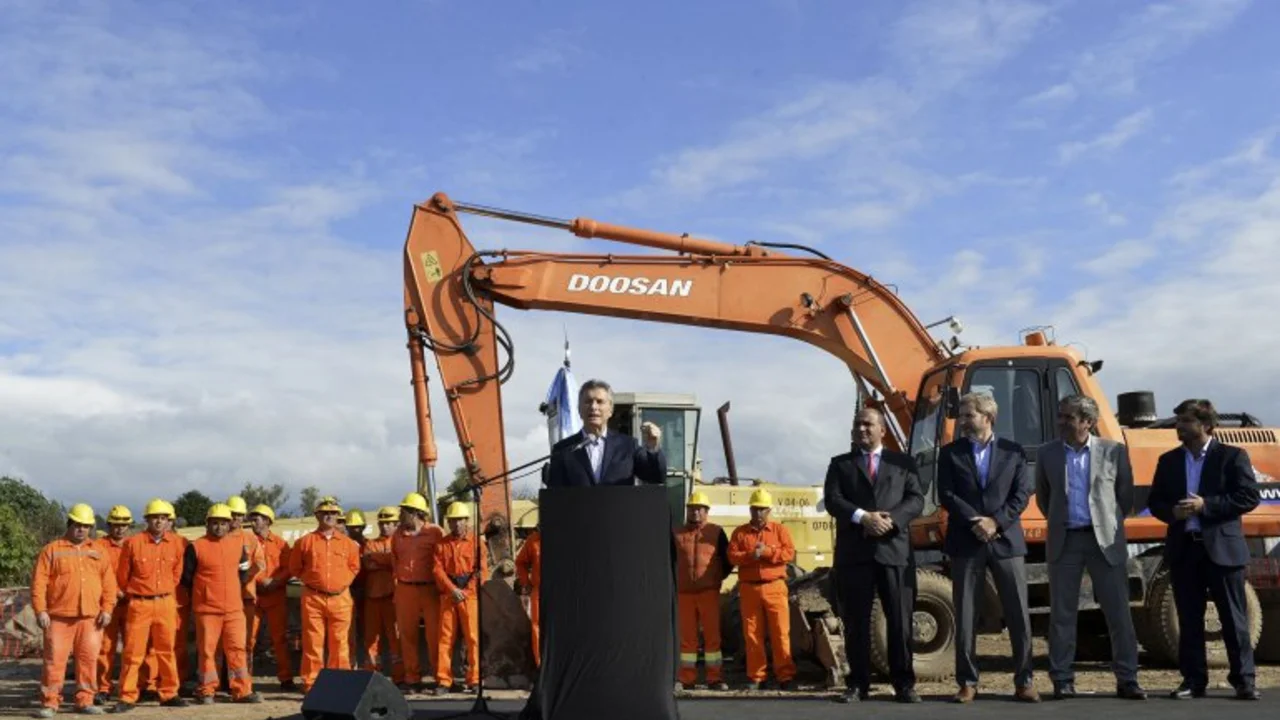 Pese a la devaluación, se derrumban las economías regionales