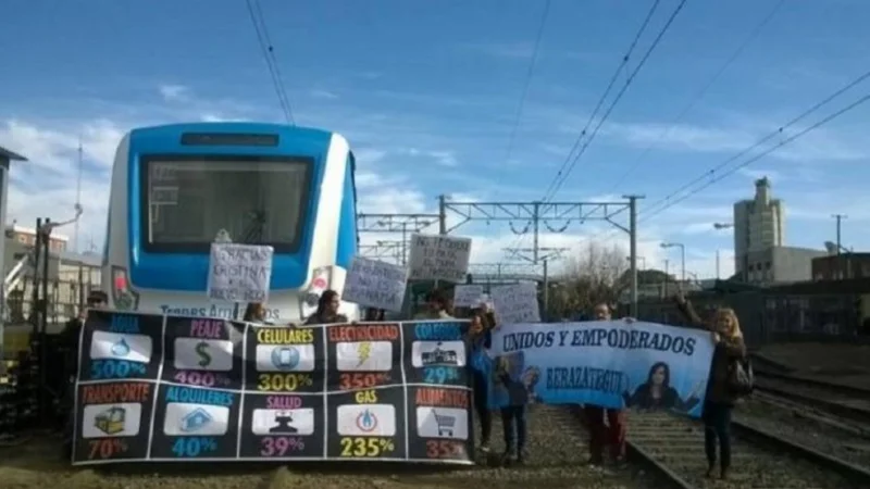 El incómodo momento de Macri durante un acto en Berazategui