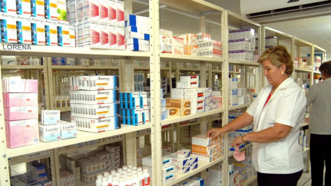 Situación crítica en las farmacias: PAMI no les paga desde febrero