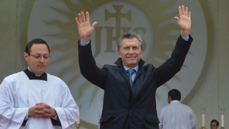 Varias manifestaciones en contra reciben a Macri para el día de la Bandera
