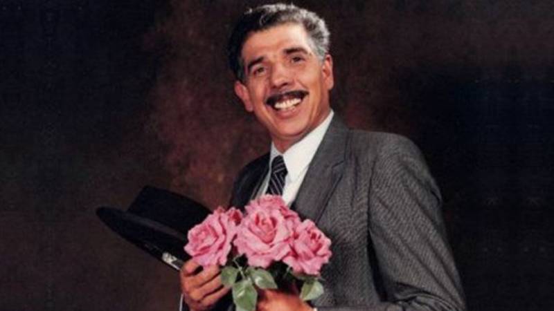 Diputados quieren homenajear al Profesor Jirafales