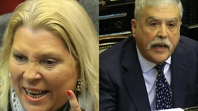 Fuerte cruce de De Vido y Carrió durante la sesión en Diputados Fuerte cruce de De Vido y Carrió durante la sesión en Diputados