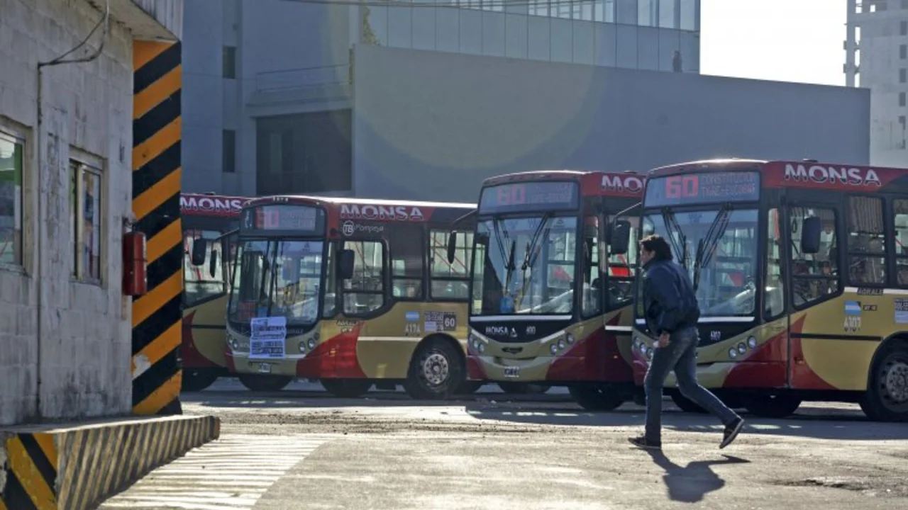 Por el despido de 10 trabajadores, paro la línea 60