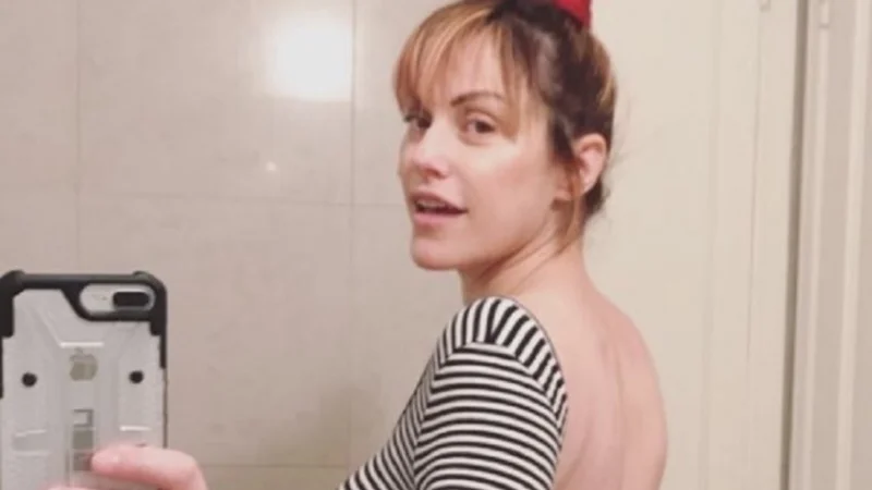 Connie Ansaldi se sacó una foto pero olvidó un detalle asqueroso