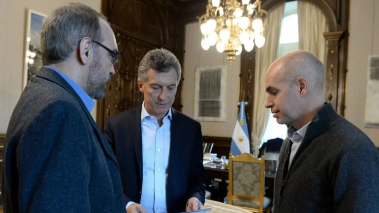 Escritor ultra macrista pasó por Casa Rosada y se perfila como candidato en la Ciudad