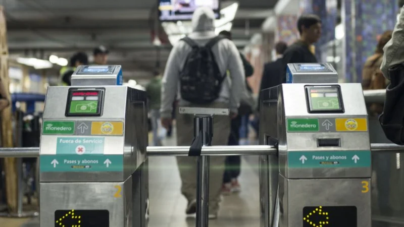 Metrodelegados abrirán los molinetes en reclamo de las paritarias
