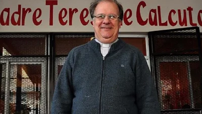 Molero: "Que Macri tenga las pelotas para sacarles las pensiones a quienes ganan más de $120 mil" Molero: "Que Macri tenga las pelotas para sacarles las pensiones a quienes ganan más de $120 mil"