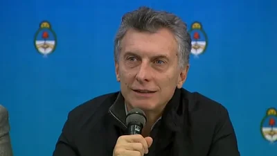 La curiosa ausencia en la foto que subió Macri a las redes por el día del padre La curiosa ausencia en la foto que subió Macri a las redes por el día del padre