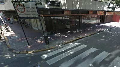 La terrible imagen de personas durmiendo en la calle que se viraliza en las redes La terrible imagen de personas durmiendo en la calle que se viraliza en las redes