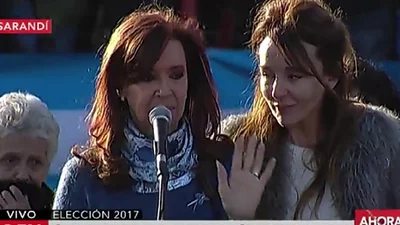 Cristina se quebró en llanto tras un conmovedor relato de una ciudadana Cristina se quebró en llanto tras un conmovedor relato de una ciudadana