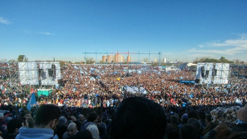 La marcha a Comodoro Py vs Cristina en Arsenal, en imágenes