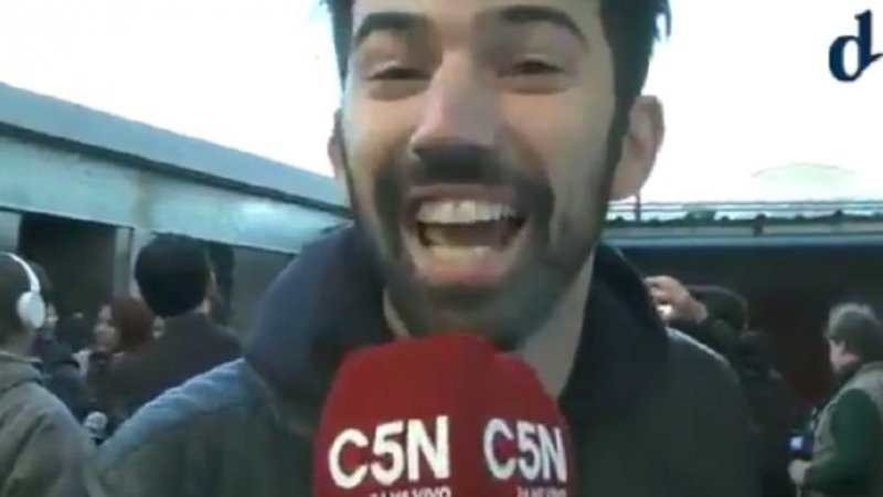 La particular cobertura de El Cadete en el acto de Cristina Kirchner