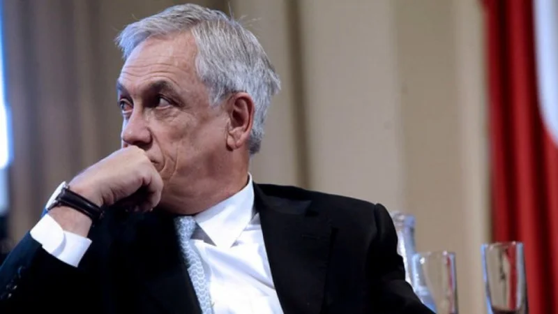 Chile: Sebastián Piñera se estornudó la mano al hablar de prevención del Coronavirus