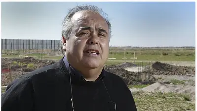 Castillo, el "Rey de La Salada", iba a ser candidato por Cambiemos Castillo, el "Rey de La Salada", iba a ser candidato por Cambiemos