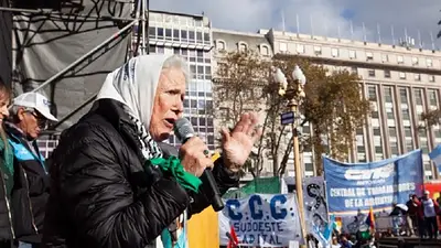 Nora Cortiñas: "Macri es Robin Hood al revés" Nora Cortiñas: "Macri es Robin Hood al revés"