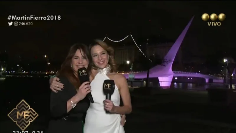 Nancy Duplaá y Carla Peterson llevaron el reclamo por Ni Una Menos a los Martín Fierro