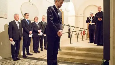 Polémico: Marcos Peña homenajeó a soldados británicos caídos en Malvinas Polémico: Marcos Peña homenajeó a soldados británicos caídos en Malvinas
