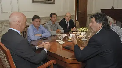 El Socialismo presiona a Contigiani para que vote a favor de legalizar el aborto El Socialismo presiona a Contigiani para que vote a favor de legalizar el aborto