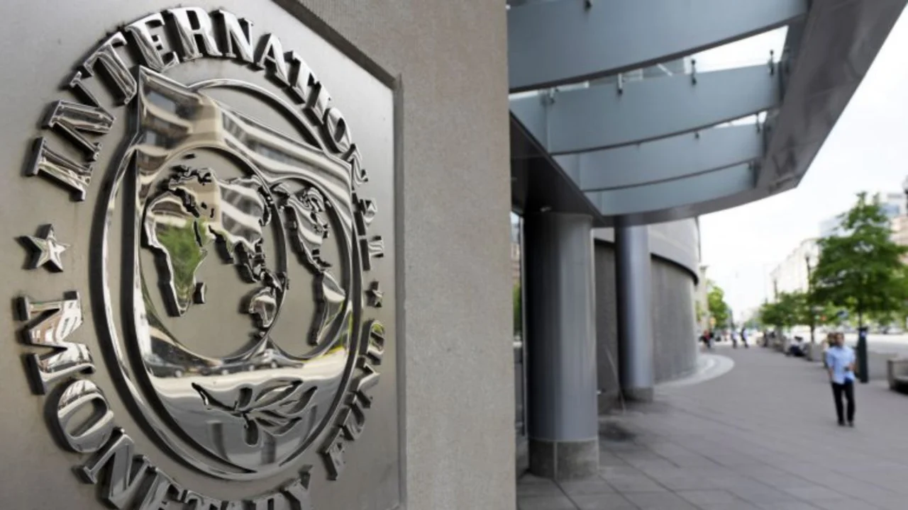 "Proteger a los pobres": el mensaje del FMI a Grecia en 2010, el mismo que a Argentina
