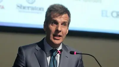 Redrado: "El Gobierno gasta 15 mil millones de pesos en consultorías" Redrado: "El Gobierno gasta 15 mil millones de pesos en consultorías"