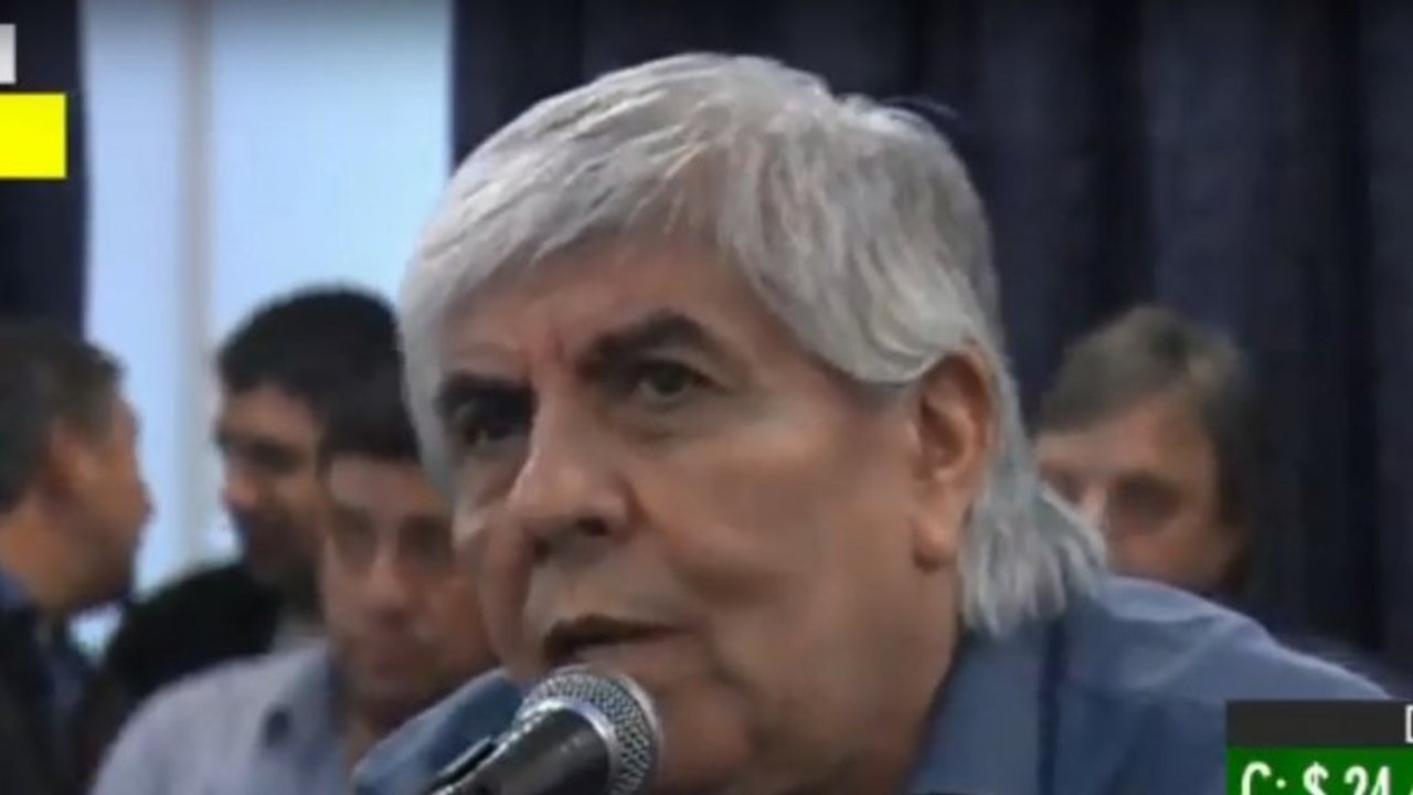 Hugo Moyano: "Si hay represión a los camioneros, puede haber un paro por tiempo indeterminado"