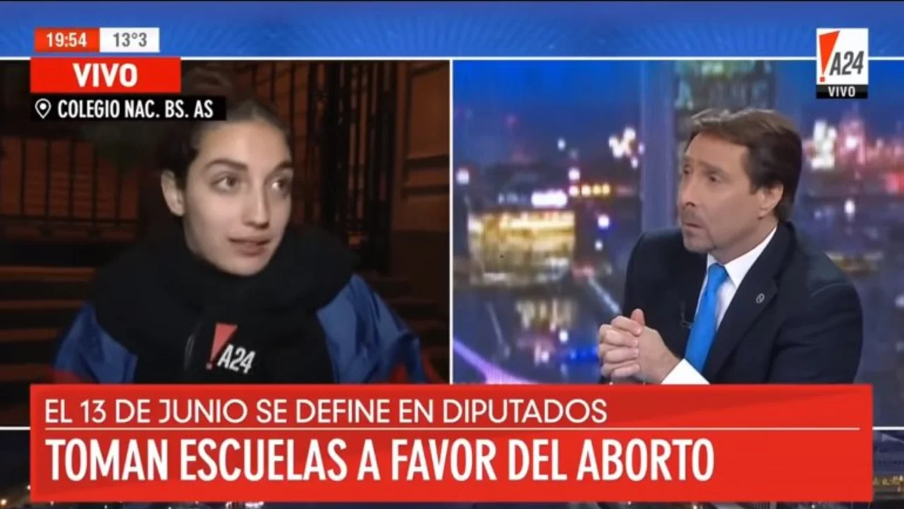 Feinmann se peleó con estudiantes secundarios y llamó asesinas a las mujeres en vivo
