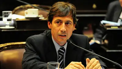 Encontraron muerta a la familia del senador de la UCR Luis Naidenoff Encontraron muerta a la familia del senador de la UCR Luis Naidenoff