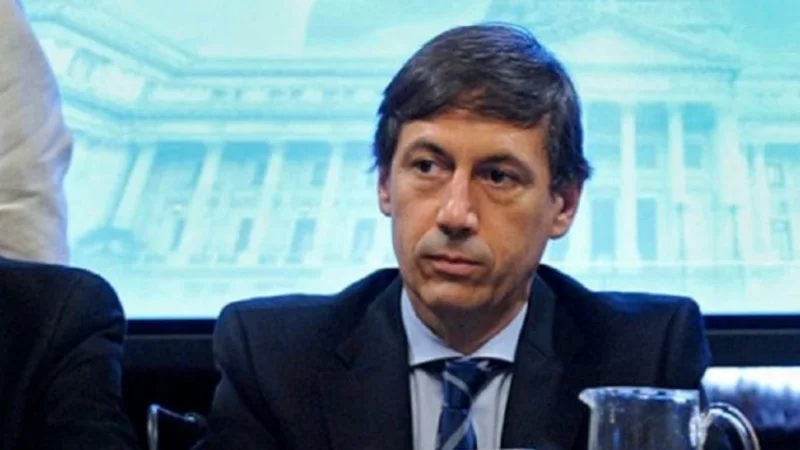 Los mensajes de apoyo a Naidenoff del oficialismo y la oposición