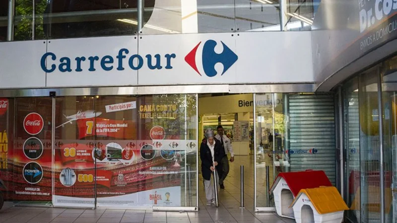 Luego de acordar la flexibilización, descubren empleo en negro en Carrefour
