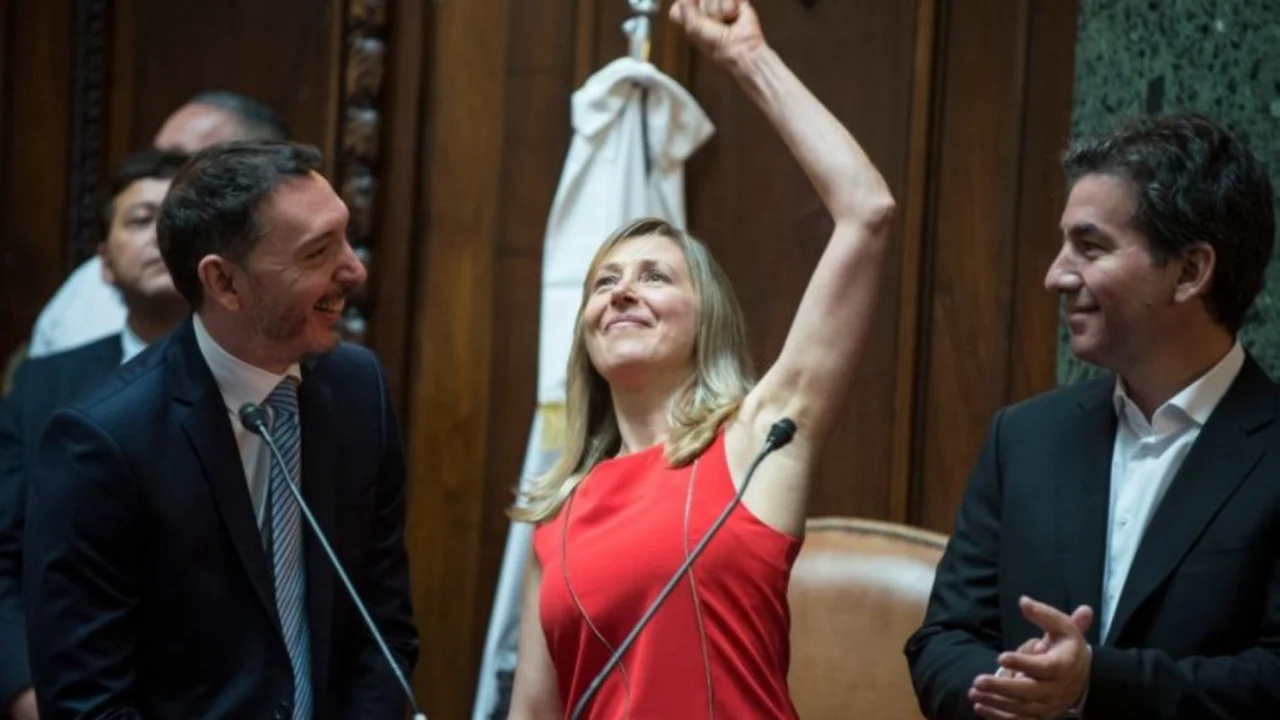 La chicana de Myriam Bregman por el error en la placa de Soda Stereo