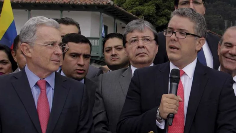 ¿Llegó nuevamente Álvaro Uribe al poder de Colombia?