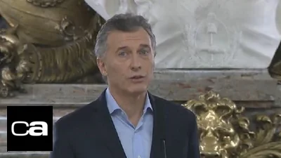Bochorno | Mientras el país está cada vez peor, Macri le mandó un whatsapp al 'Kun' Agüero Bochorno | Mientras el país está cada vez peor, Macri le mandó un whatsapp al 'Kun' Agüero