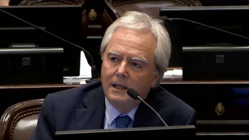 Arde la interna en Cambiemos | Pinedo se cruzó con una diputada y le lanzó un comentario machista