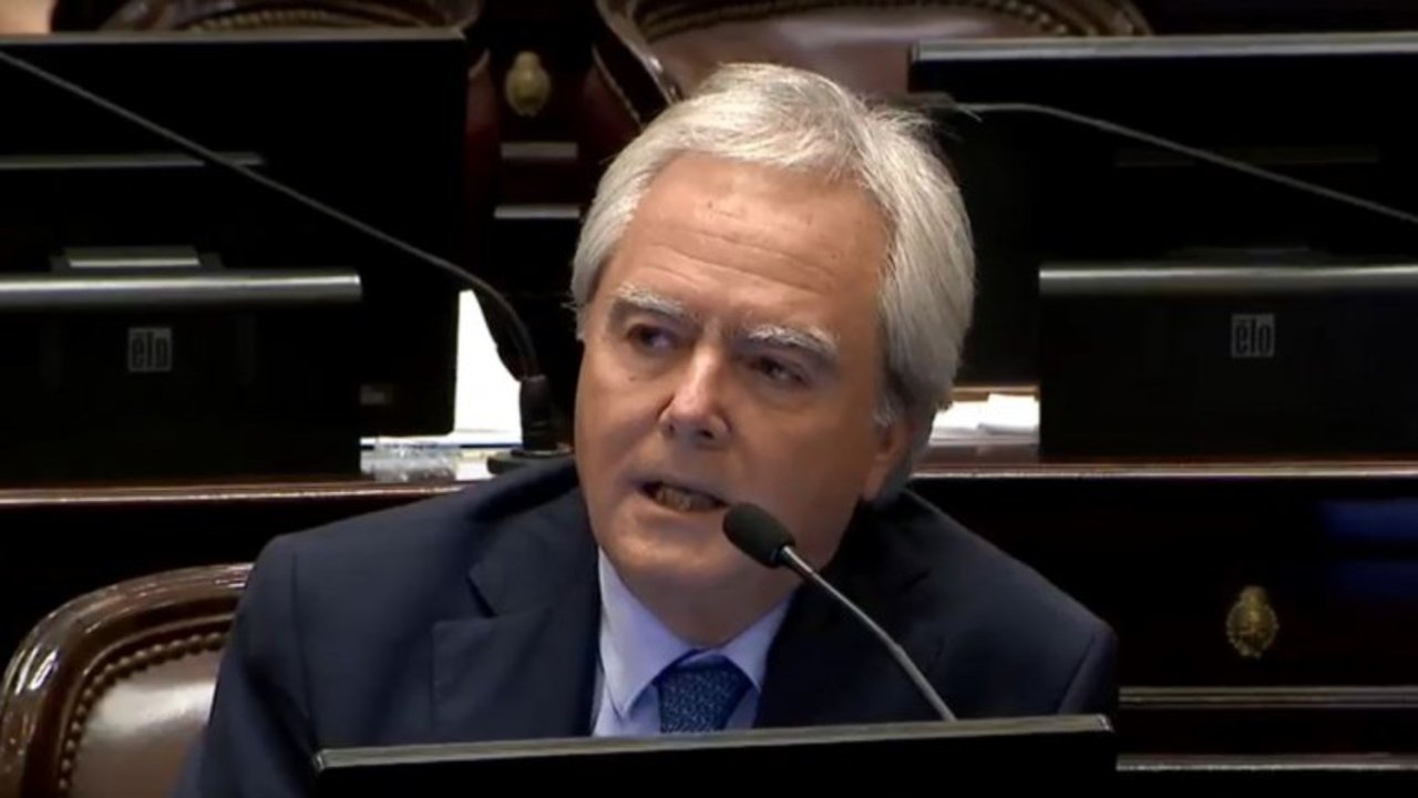 Arde la interna en Cambiemos | Pinedo se cruzó con una diputada y le lanzó un comentario machista