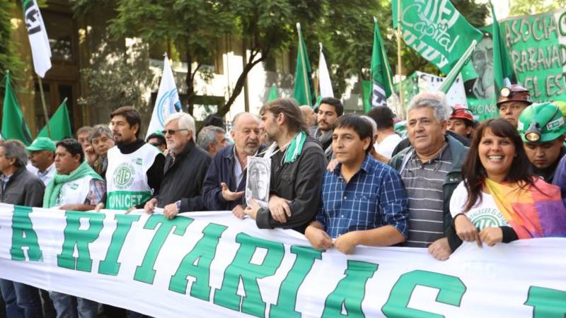 Desde que asumió Macri, los estatales perdieron 21% de poder adquisitivo