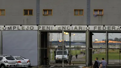 Denuncian que la AFI instaló estudios de grabación en los penales de Ezeiza y Marcos Paz para escuchar a los presos políticos Denuncian que la AFI instaló estudios de grabación en los penales de Ezeiza y Marcos Paz para escuchar a los presos políticos