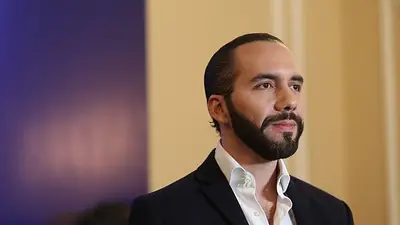 El Salvador: Bukele exhibió el segundo traslado de pandilleros y recibió duras críticas El Salvador: Bukele exhibió el segundo traslado de pandilleros y recibió duras críticas