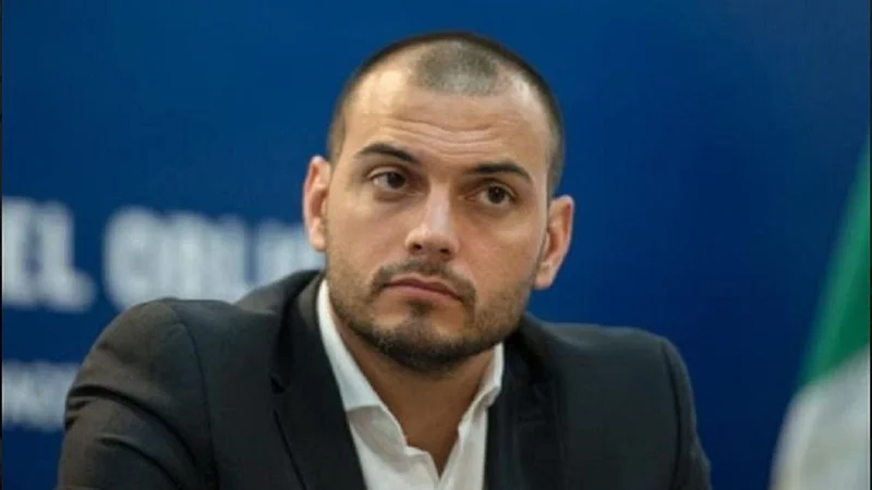 Álvarez Agis: "El AHORA 12 es una aspirina a un enfermo terminal"