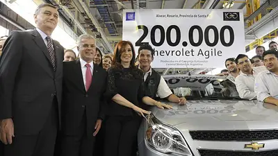 Cristina Kirchner expuso una mentira de Macri y mostró la crisis del sector automotriz Cristina Kirchner expuso una mentira de Macri y mostró la crisis del sector automotriz
