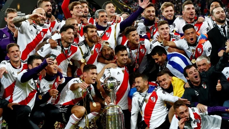 Alerta en River: Juan Fernando Quintero, en cuarentena 