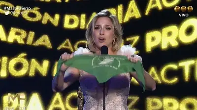 Martín Fierro: emotivo pedido de Carla Peterson por la legalización del aborto Martín Fierro: emotivo pedido de Carla Peterson por la legalización del aborto