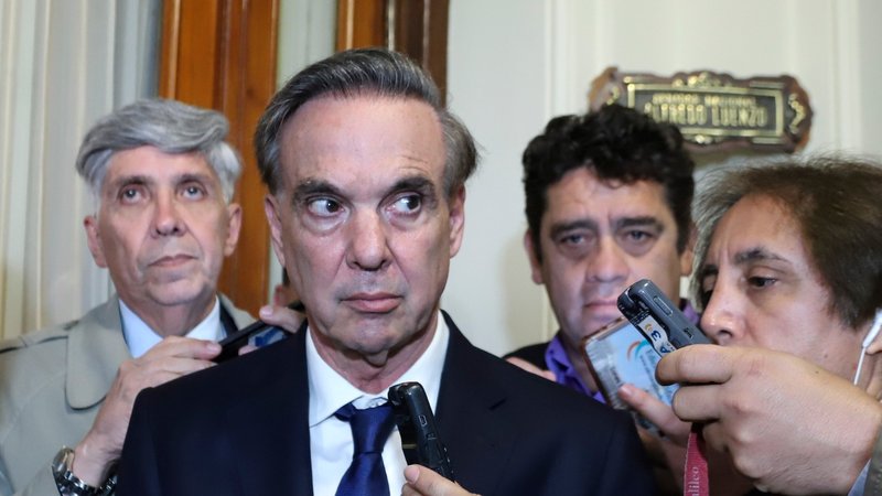 Miguel Ángel Pichetto comparó la salida a la calle y la militancia en la plaza con un gobierno de facto