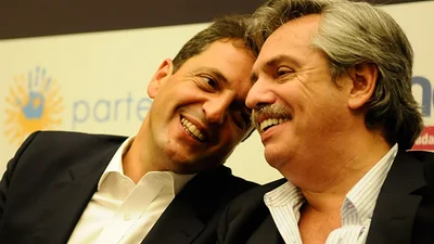 Elecciones 2019: el primer comunicado oficial de Alberto Fernández y Sergio Massa tras sellar la unidad Elecciones 2019: el primer comunicado oficial de Alberto Fernández y Sergio Massa tras sellar la unidad